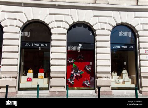 lv pénztárca|Louis Vuitton Budapest Store in Budapest, Hungary .